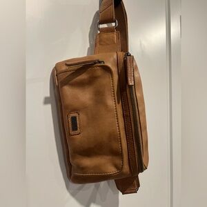 Spikes & Sparrow Leather Crossbody Fannypack Beltbag